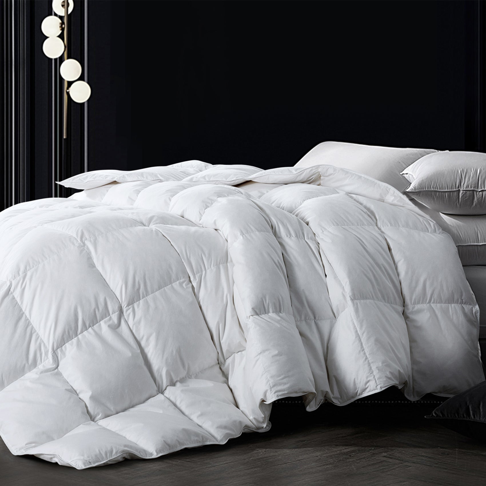 All Season Goose Duck Down Comforter by WEN DI SI DRESS