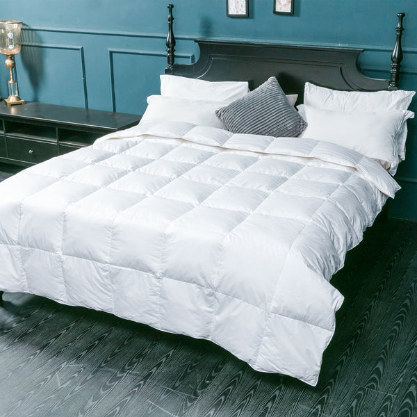 Lightweight Down Comforter for Summer by DOWNCOOL