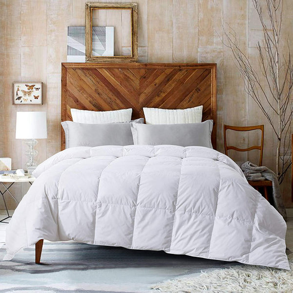 Lightweight Down Comforter by Ubauba