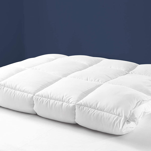 Heavyweight Down Comforter by Ubauba