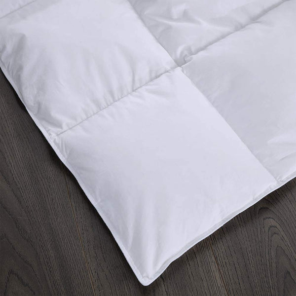 100% Cotton Heavyweight Down Comforter by WhatsBedding